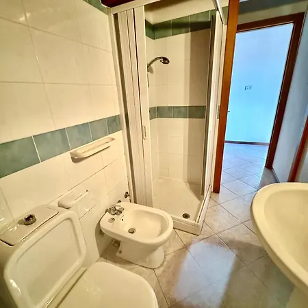 Sunflowers Confort In Aci Castello